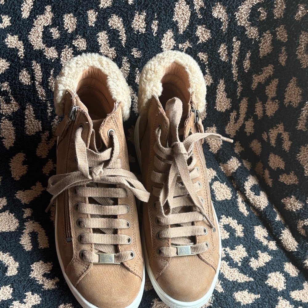 Ugg Tan High-Top Sneakers with Fur Lining size 7.5